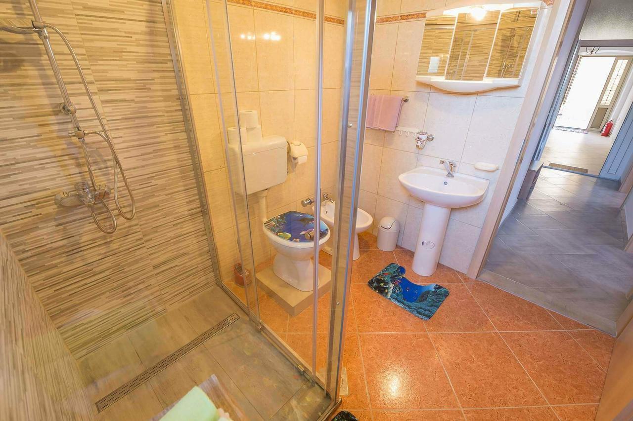 Apartmani Pod Nehajem 센 외부 사진