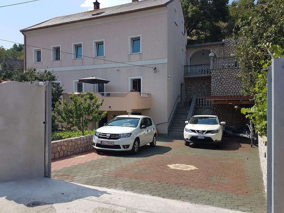 Apartmani Pod Nehajem 센 외부 사진